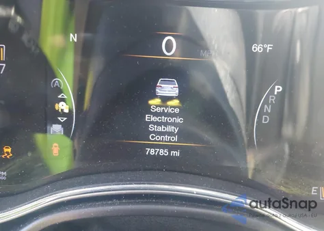 2017 Jeep Grand Cherokee Laredo z USA, uszkodzony, nr VIN 1C4RJFAG5HC909784